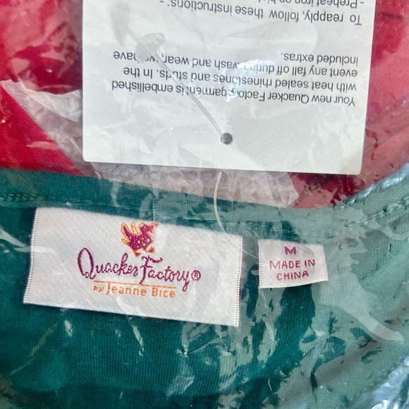 NEW 2 Pk Of Quacker Factory Holiday Twinkle Shirts- medium - Picture 4 of 8